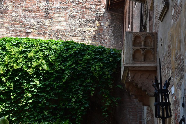 Juliet's Balcony & Courtyard