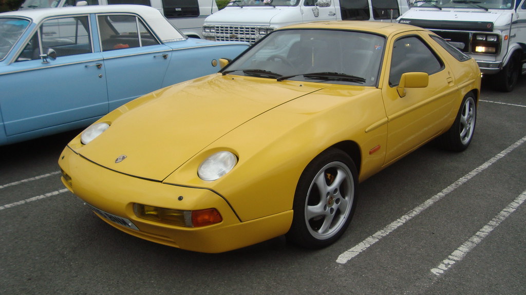 Image of Porsche 928