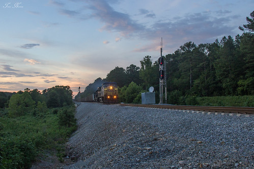 csx train freight unit coke railroad locomotive ac44cw sd402 emd ge sunset control point switch siding wa subdivision atlanta division adairsville georgia