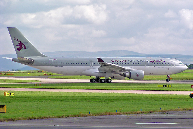 A7-ACD Airbus A.330-203 Qatar Airways MAN 15-08-04
