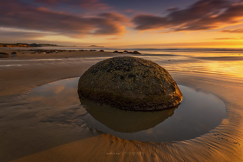 new longexposure beach rock island south zealand hampden oamaru moeraki koekohe kaihinaki bulders zakiesphotography zakiesimage nikond750