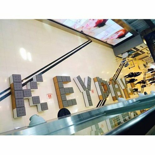OMG!!! THATS SO BEAUTY🙆😂😂❤ 'KEY DAY' at SMTOWN Coex Atrium 💙 . . 150923 @bumkeyk's day ❤💎 . #SHINee #Key #KimKibum #Kibum #HappyKeysDay #Happy25thKeyDay #HappyFreaKeyDay #SHINeeWORLD #SHAWOL #샤이니 #키 #김기범 #기범 #기뱀 | by cbiebzgirl@ymail.com