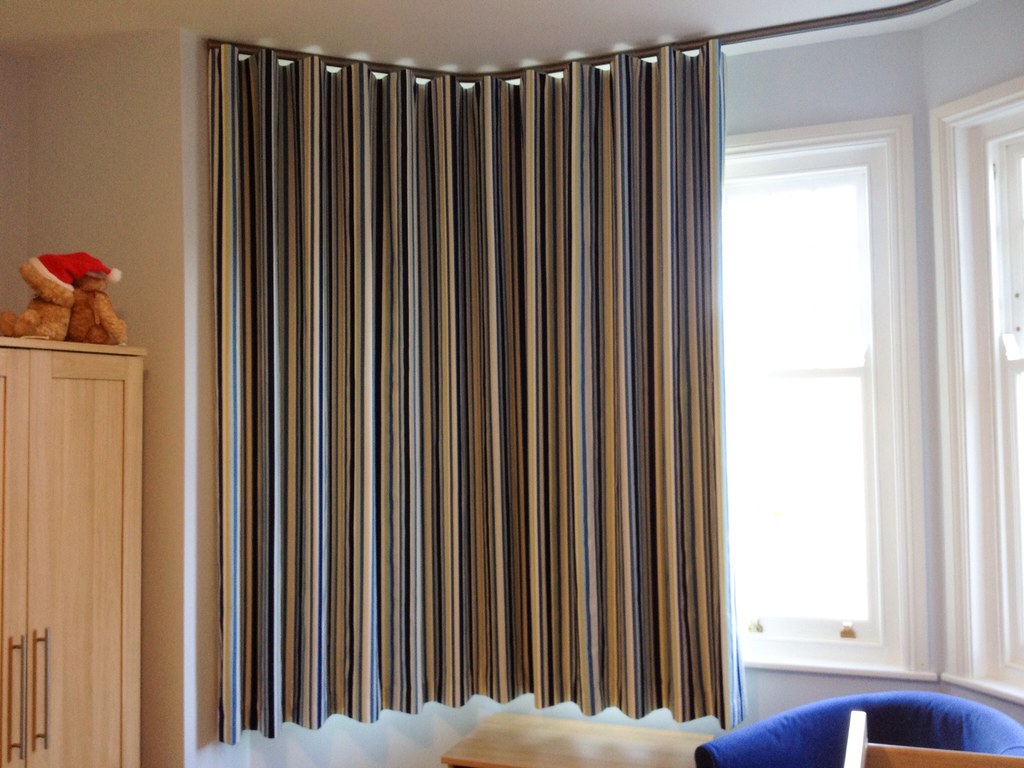 Wave headed curtains