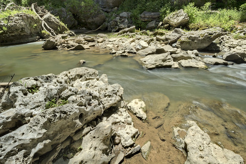 leiperscathyslimestone roaringriver river stream creek water rapid overtoncounty tennessee tn sedimentaryrock uppercumberland
