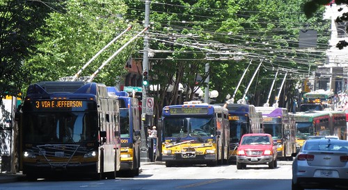 2016-06-06 Mess of buses on 3rd Ave