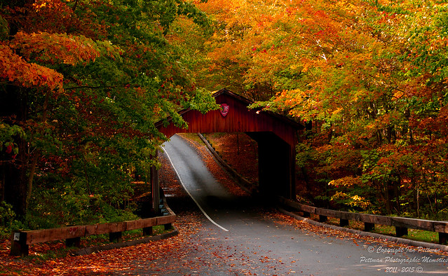 Covered Bridge in fall (2)