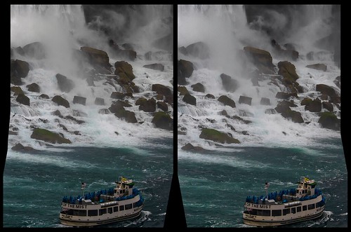3d 3dphoto 3dstereo 3rddimension spatial stereo stereo3d stereophoto stereophotography stereoscopic stereoscopy stereotron threedimensional stereoview stereophotomaker stereophotograph 3dpicture 3dglasses 3dimage crosseye crosseyed crossview xview cross eye pair freeview sidebyside sbs kreuzblick hyperstereo twin canon eos 550d yongnuo radio transmitter remote control synchron in synch sigma zoom lens 70300mm tonemapping hdr hdri raw cr2 north america canada province lakeontario niagara waterfall cascade cataract falls water boat maidofthemist 100v10f