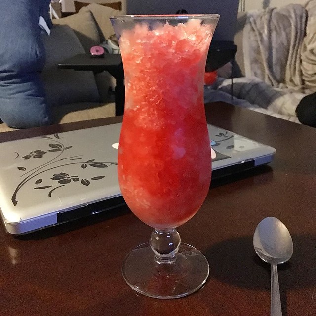 Our Canada Day celebrations were a day late. After moving and shooting a wedding, things were a bit chaotic. Strawberry daiquiris & @amazingracecda on a Saturday night. 🍹