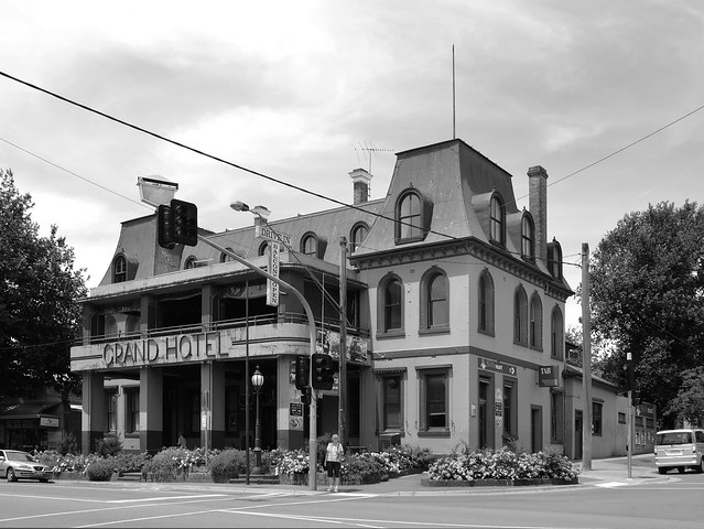 Grand Hotel, Healesville