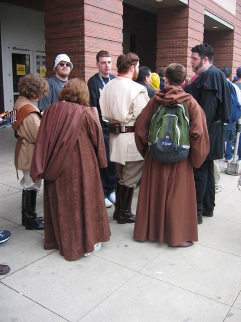 Jedi standing in line