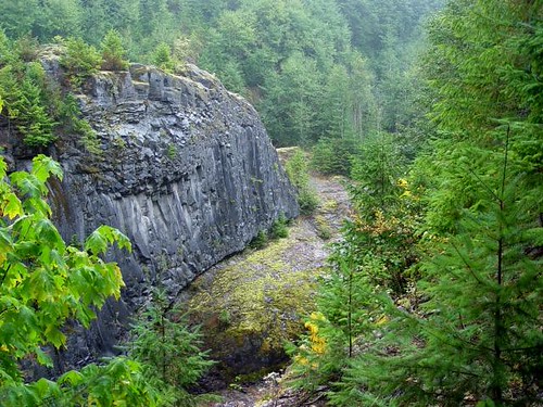 columnar basalt | by dneberto