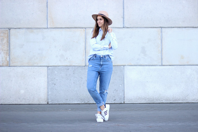 fedora-wide-brim-hat-shirt-blouse-ripped-jeans-inspiration