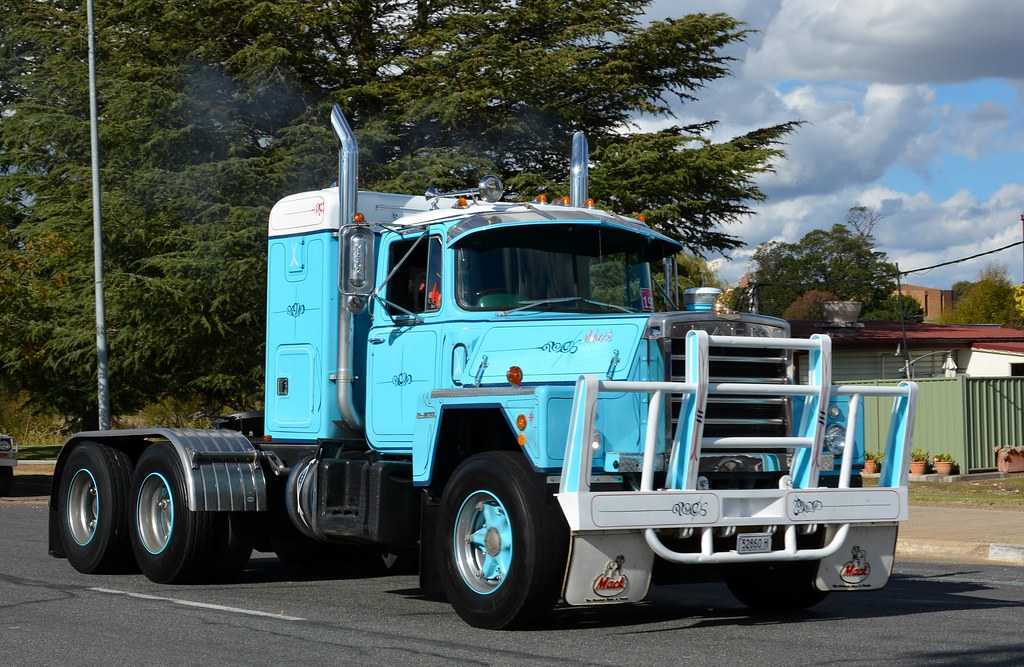 Mack R500 Rear Mack R500 | Sydney to Yass run 2015 | quarterdeck888 | Flickr