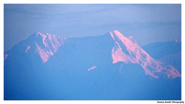 Sikkim Darjeeling Tour 2014 - Sunrise from Tiger Hill in Darjeeling over Kanchanzongda Ranges at 4.45 AM