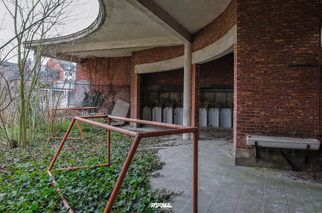 abandoned school G-4