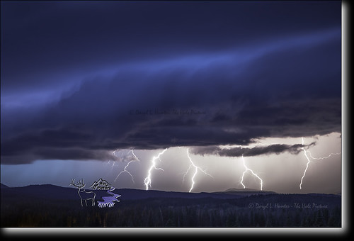 usa weather danger unitedstates thunderstorm lightning wyoming lightningbolt jacksonhole lightningstrike