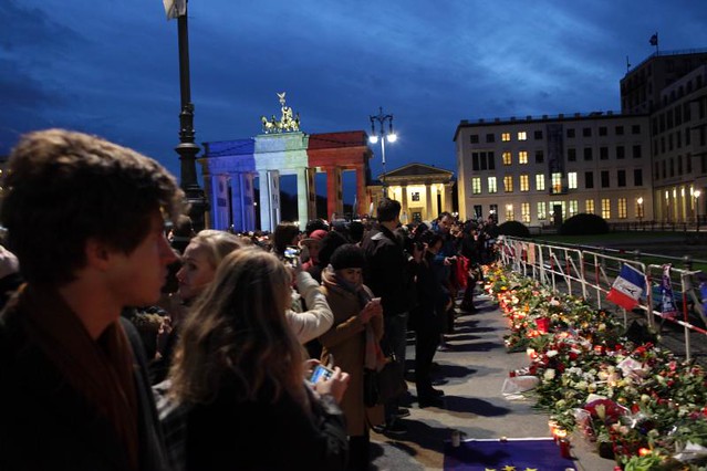 Trauerbekundungen in Berlin für die Opfer der Pariser Anschläge