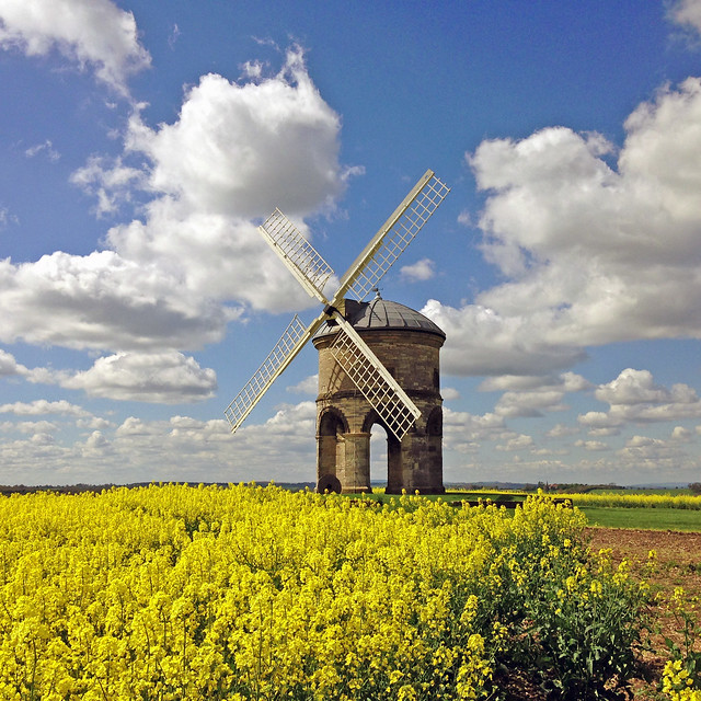 iPhone vs Leica M3; Chesterton Windmill