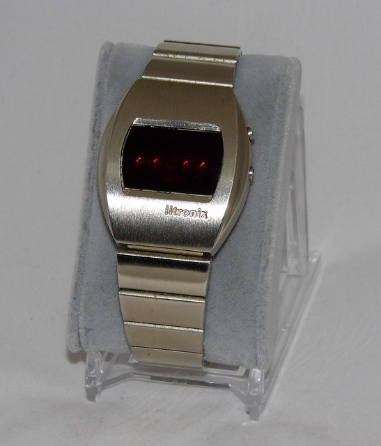 Vintage Litronix Men's Red LED Wrist Watch, Case Made In USA, Original Band, Silvertone Finish, Circa 1970s