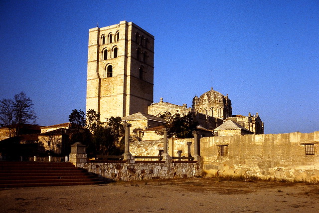 avant le Portugal, août 1998, diapo numérisée, photo Georges: cathédrale de Zamora, Espagne