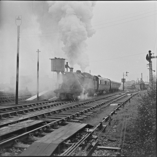 ireland water steam rails locomotive uta steamtrain dundalk no8 leinster cie refilling colouth nationallibraryofireland dundalkrailwaystation jamespo’dea o’deaphotographiccollection 31stoctober1964 irishrailwaypreservationsociety 29thoctober1966 classwt264