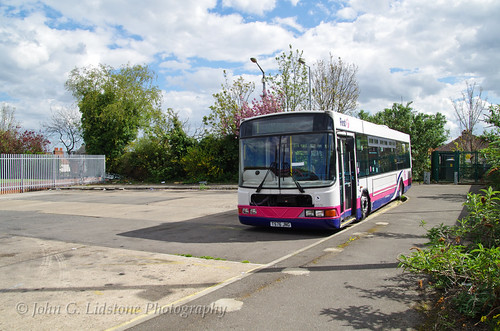 Waiting to be towed away for scrap - First Essex Scania L113CRL / Wright Axcess Floline 65576 , T576 JNG in what's left of the old bus station area | by EastBeach68
