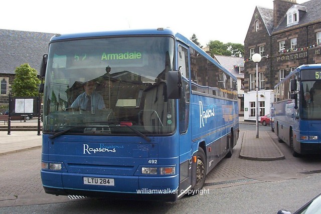 Rapsons Coaches Ltd  492 (LTU 284 ex S690 RWG), 1998 Dennis Javelin / Plaxton Premier 320 B67F, Somerled Square, Portree, Skye, 28 July 2004.
