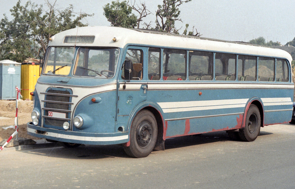 IFA H6 B Omnibus | Neben wenigen Stück W500 von LOWA (1951) … | Flickr