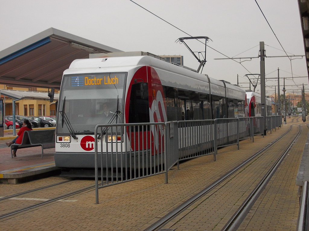 FGV / MetroValencia - 3808 + 3802 con nuevos paneles indic… | Flickr