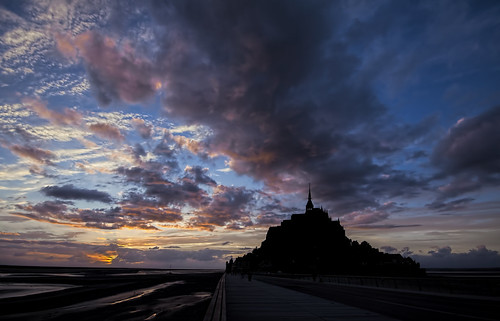 Le Mont-Saint-Michel by Eduardo Valdivia, La verdad es que este es un sitio que se fotografía solo. Se consigue una buena foto desde cualquier