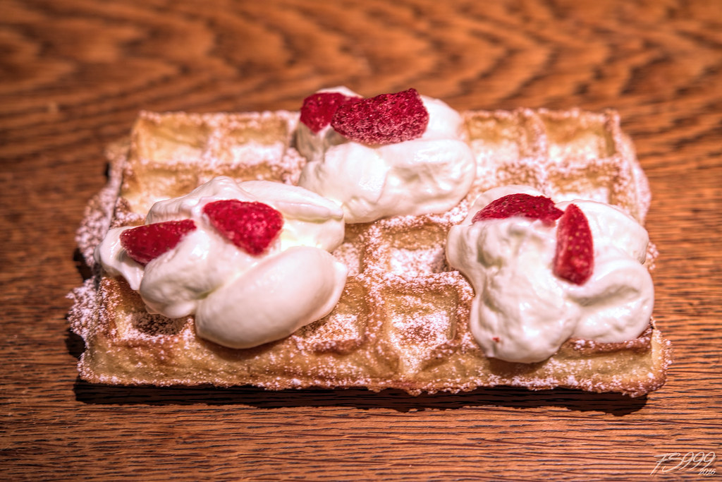 Waffel with Cream and Strawberry | PENTAX K-1 • Crop Mode • … | Flickr