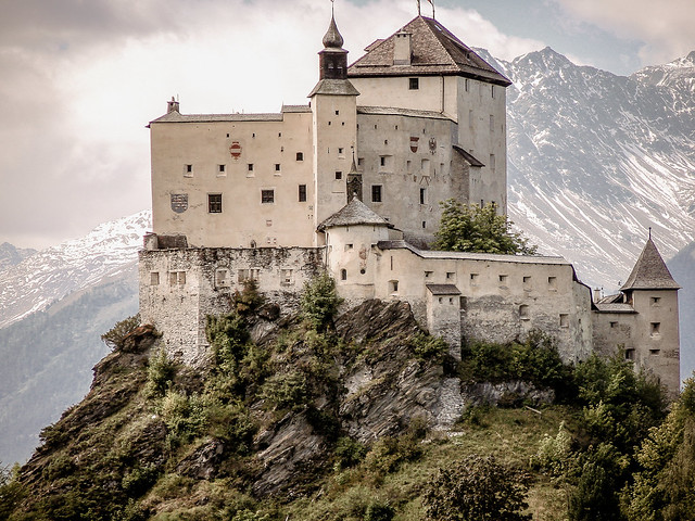 Castle Tarasp - a photo on Flickriver