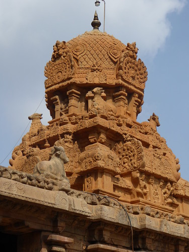 sculpture india architecture temple carving thanjavur hindu tamilnadu