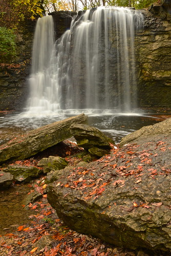 autumn trees columbus ohio dublin color fall nature water leaves waterfall rocks run falls hayden preserve griggs