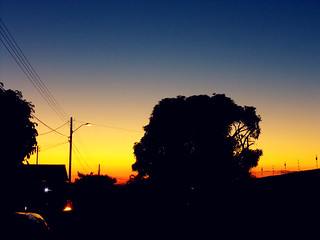 Pôr-do-sol no outono