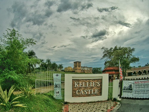 Pergi Kellie's Castle nak siar2, dah tutup pulak hahahahahaha...  Dapat tangkap gambar dari luar pagar je pun jadilah...  Captured via #sjcam #sj5000plus | by jolie.blader