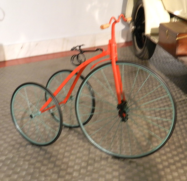 triciclo antiguo juguete infantil Museo de Historia de la Automoción de Salamanca 02
