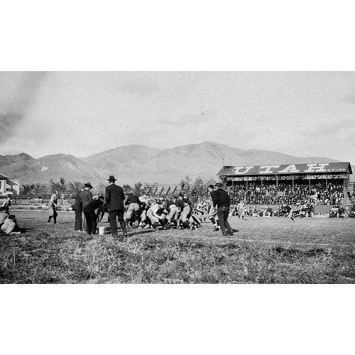 #ThrowbackThursday: #UtahFootball in action at the old Cummings Field, circa 1910s. #98daysuntilkickoff #GoUtes! #UtahUtes #Utah #Utes #beatMichigan