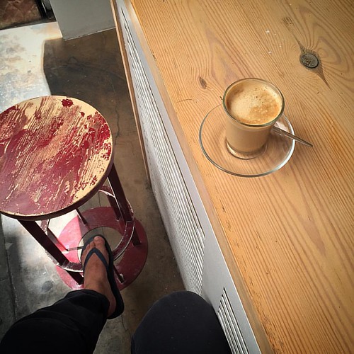 #EntreHores #MiquiSteps 👍👍A decent substitute of La Baignoire hitting different foodies spots ☕️🍷🍸#coffee #cafè #vermouth  #vermut #vermuteria #wine #vi #tapes #taperia #pastries #pastes  #08012 #VilaDeGràcia ht | by miquimel