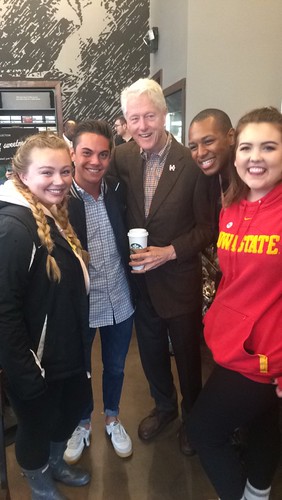Bill Clinton Surprise Starbucks Visit