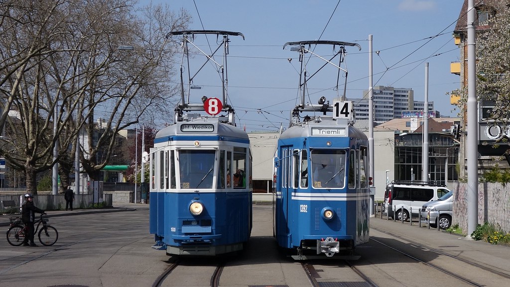 Tram Museum Zürich 2016  -  Ce 4/4 1392 und 1530 beim Bahnhof Wiedikon in Zürich