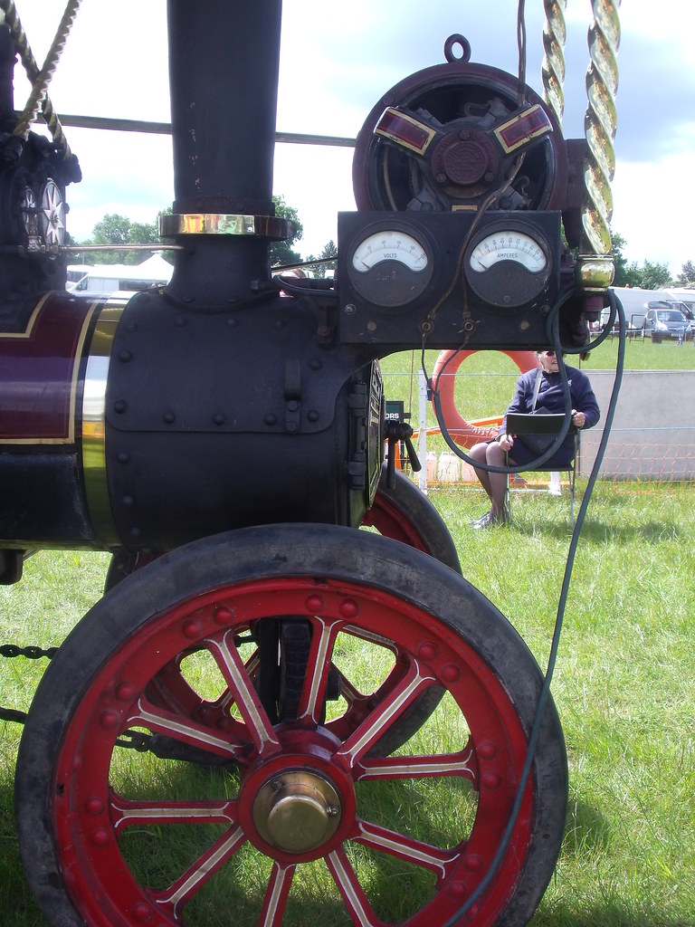 Woolpit Steam Detail of fairground traction engine | Woolpit Steam Rally, … | Flickr