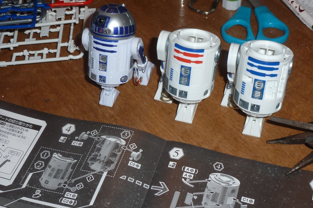 BanDai - R2-D2 & R5-D4