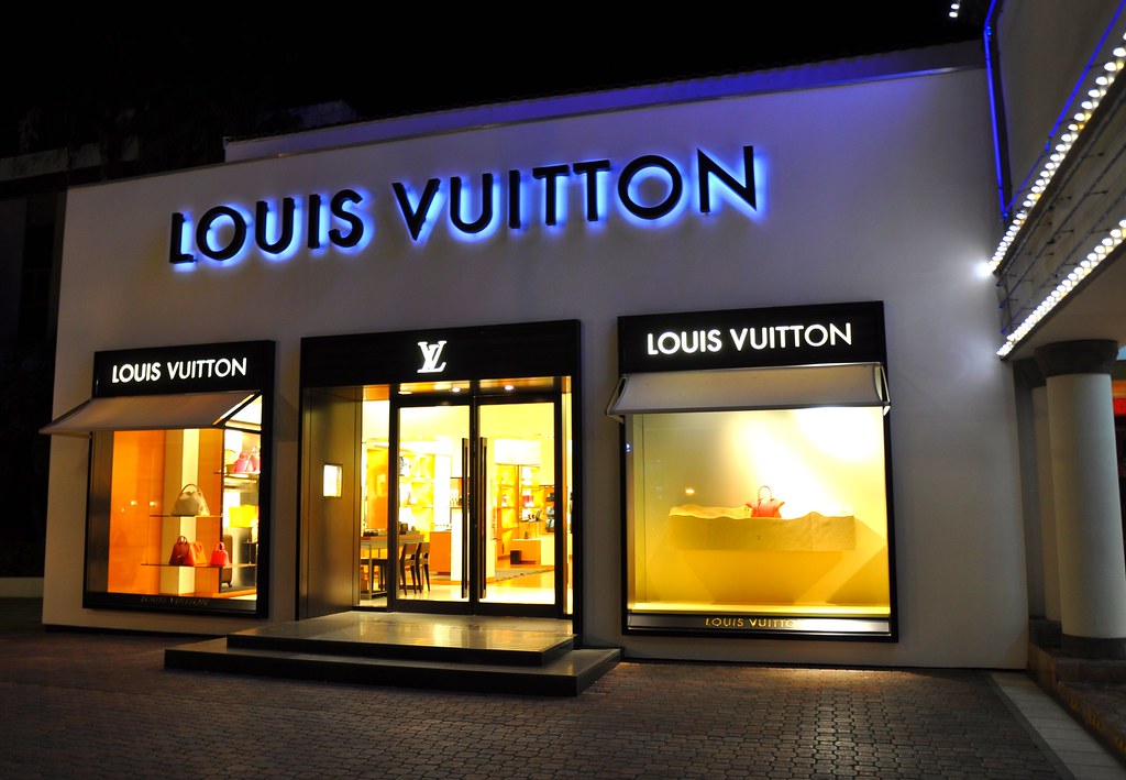 Louis Vuitton | Upscale Shopping in Aruba | James | Flickr