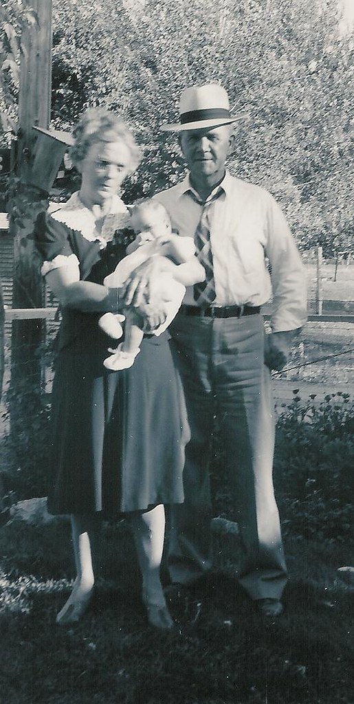 1944 Kris, Frank & Martha Manning--Id, Burley, (newborn) | Flickr