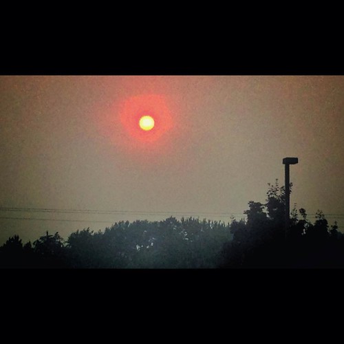 Smoke-choked sun. #wildfires #smoky #sunset #WallaWalla #eawa #alien #otherworldly #Martian by Don_Roff, square squareformat iphoneography instagramapp uploaded:by=instagram