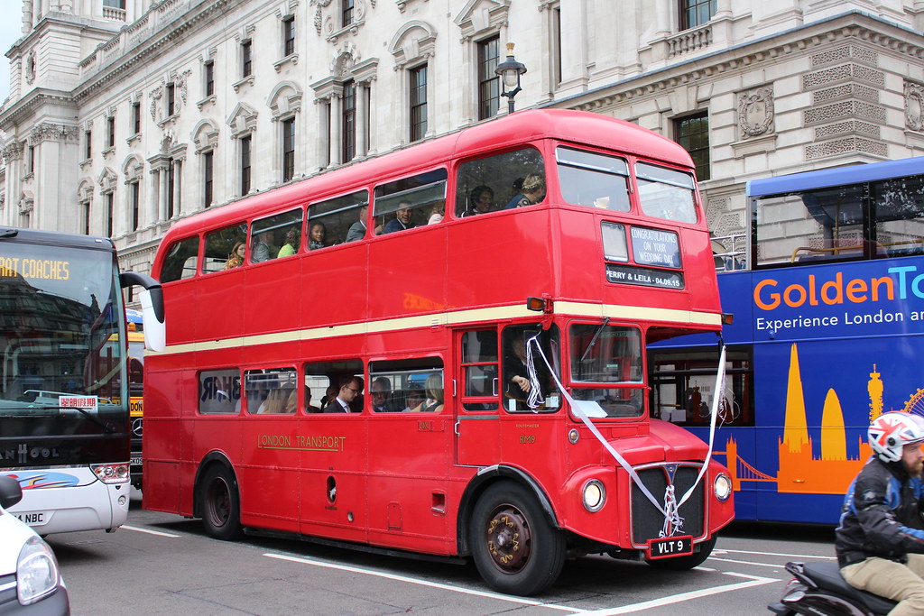Vlt9 RM9 VLT9 | Parliament Sq, 4th September 2015, caught in heav… | Flickr
