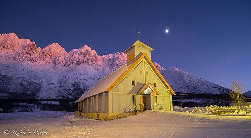 auroras fuji noruega robertopastor samyang tromso xt1 kirke lakselvbukt