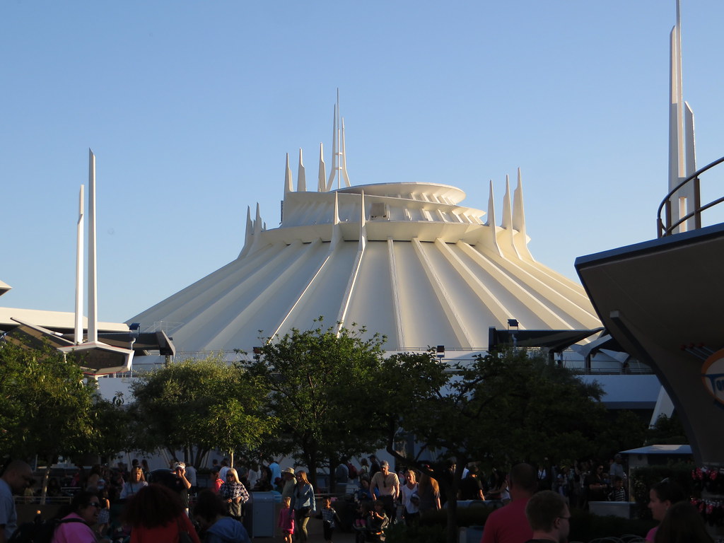 Space Mountain, Tomorrowland, Disneyland, Anaheim, Califor… | Flickr