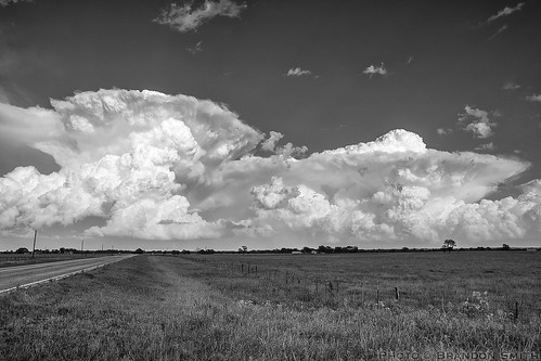 blackandwhite bw storm oklahoma weather clouds blackwhite thunderstorm convection ok caddo severeweather cumulonimbus supercell may9th